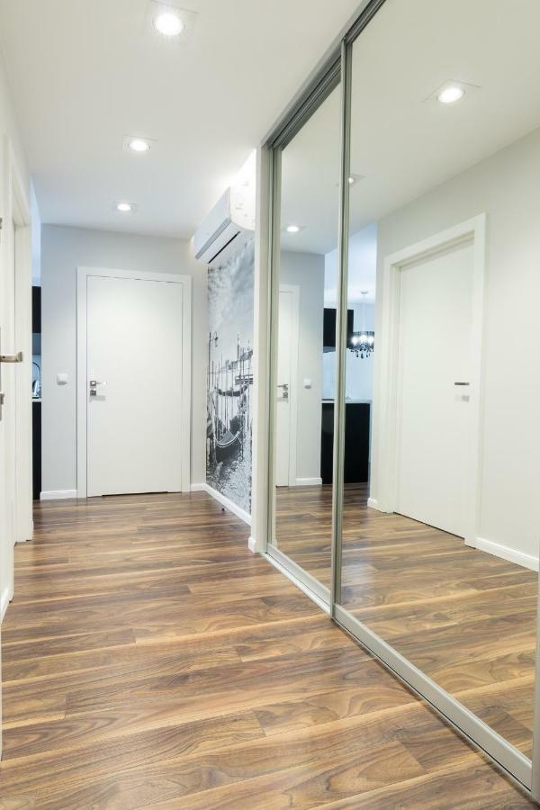 Ga Luxury Apartments W21 Krakow Luaran gambar
